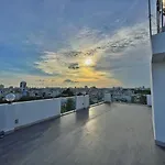 Riverside House Nearairport.Bed/Netflix/Chill/Terrace